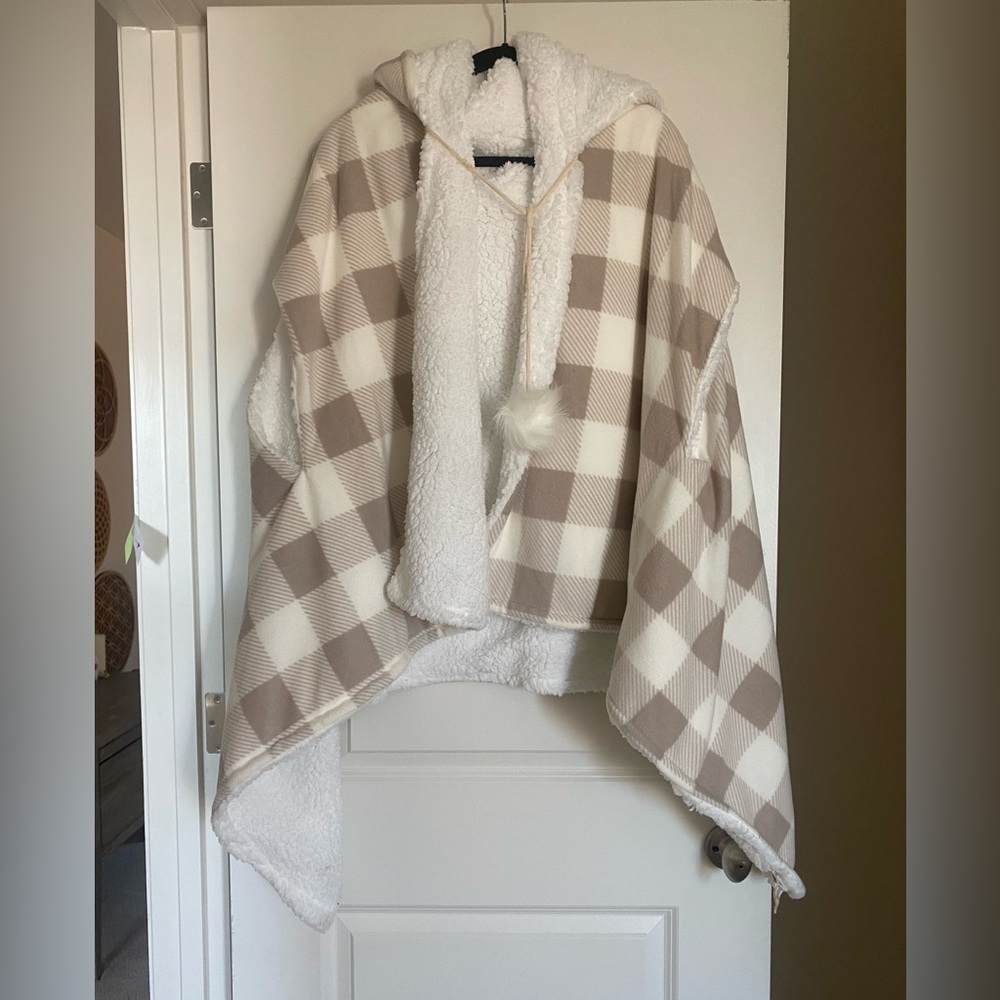 Soft Surroundings Plaid Taupe Ivory Hooded Throw Poncho One Size NWT